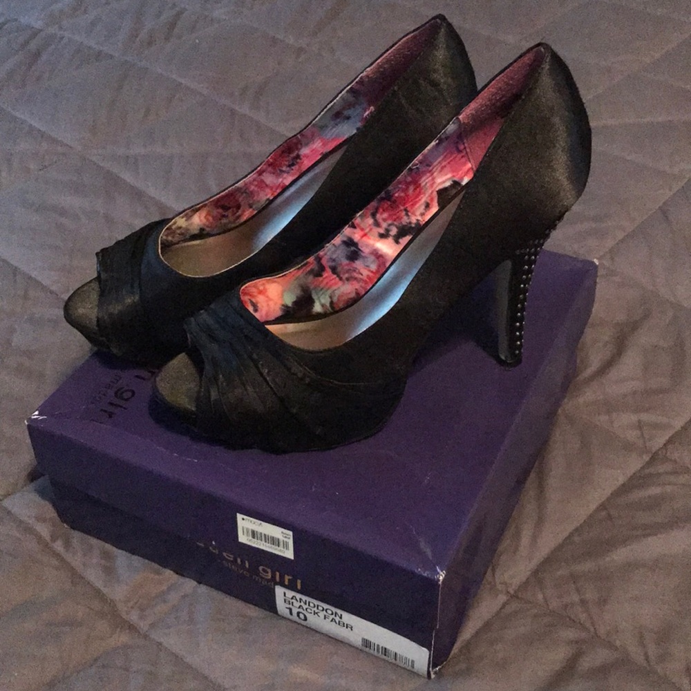 Madden Girl by Steve Madden Landon Black Pump
